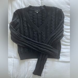 Love tree cable knit cropped v neck black sweater